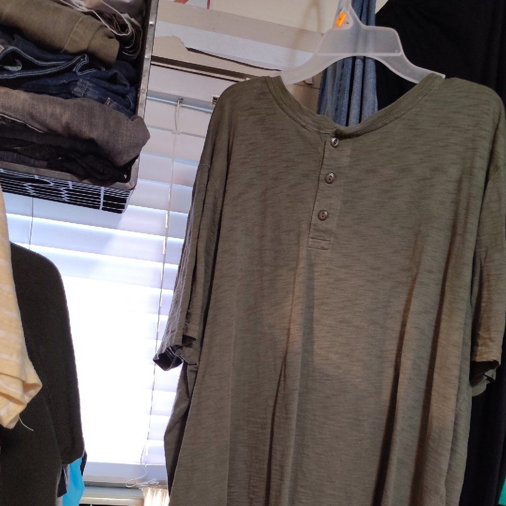 Sonoma Green Short Sleeve Tee Relaxed Fit